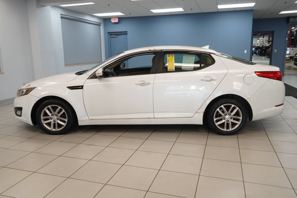 Used 2013 Kia Optima LX w/ Convenience Plus Pkg FWD image 2