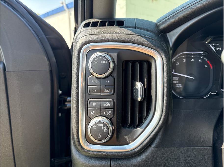 Used 2021 GMC Sierra 1500 Elevation w/ Preferred Package image 28