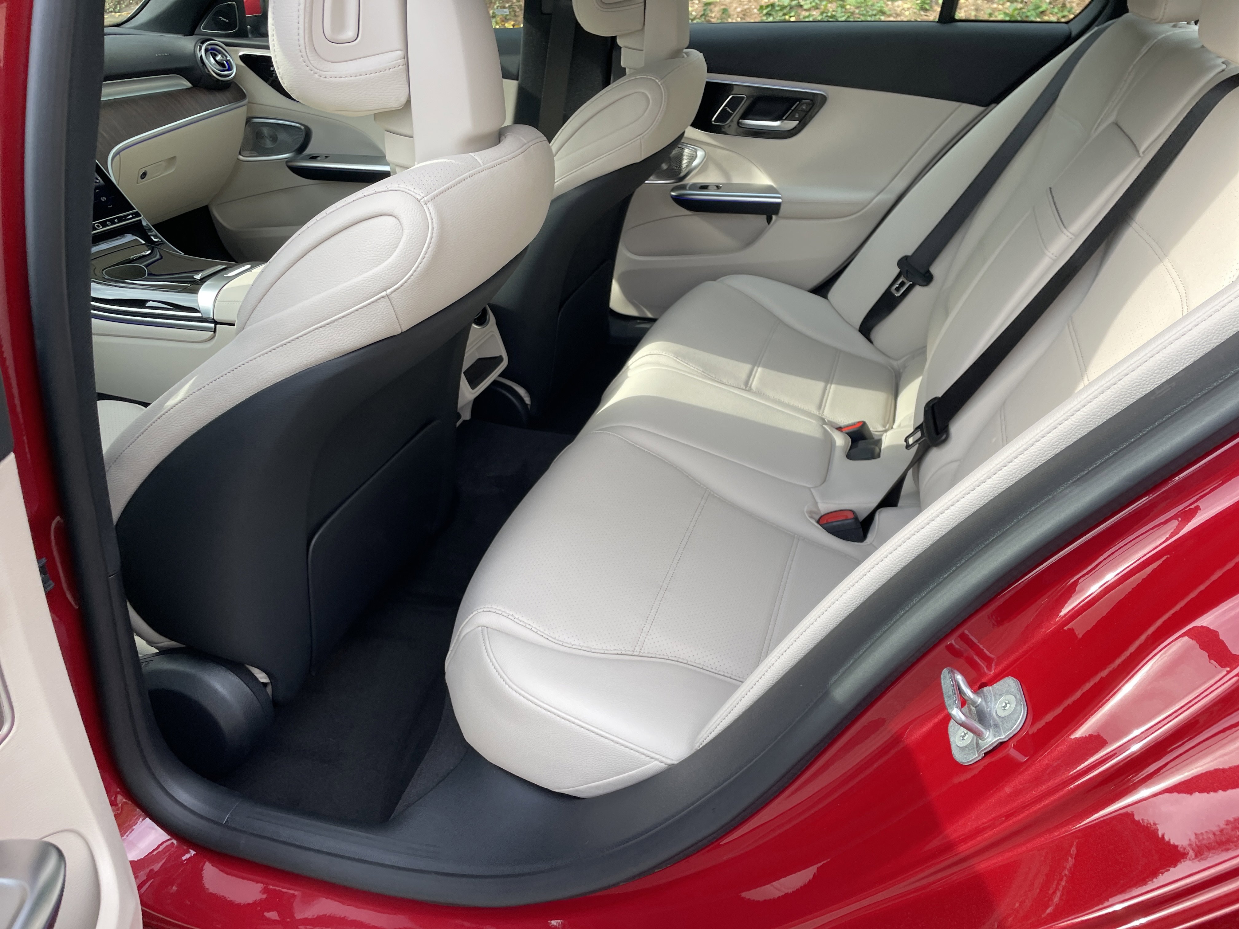 New 2026 Mercedes-Benz C 300 4MATIC Sedan image 36