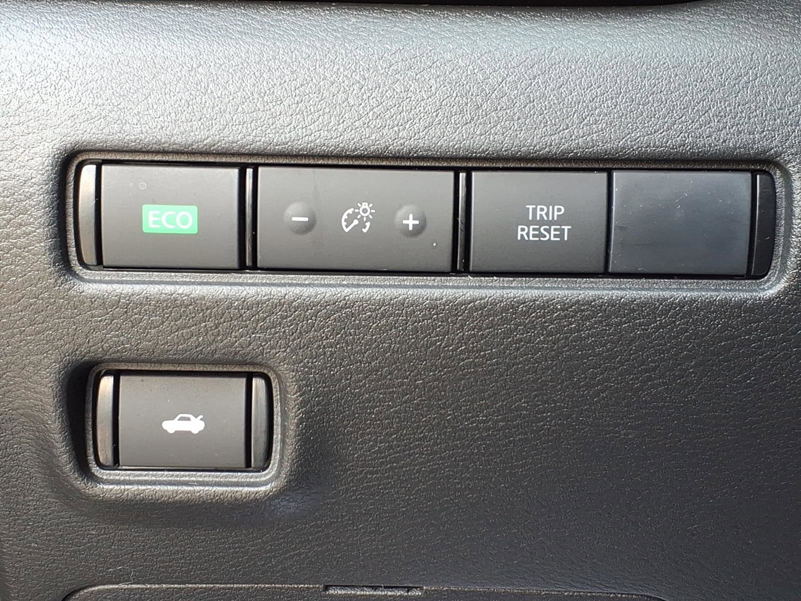 Certified 2023 Nissan Sentra SV image 30