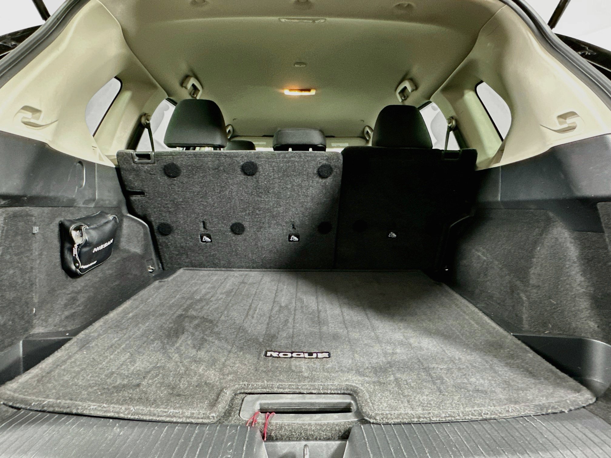 Used 2023 Nissan Rogue SV FWD image 28