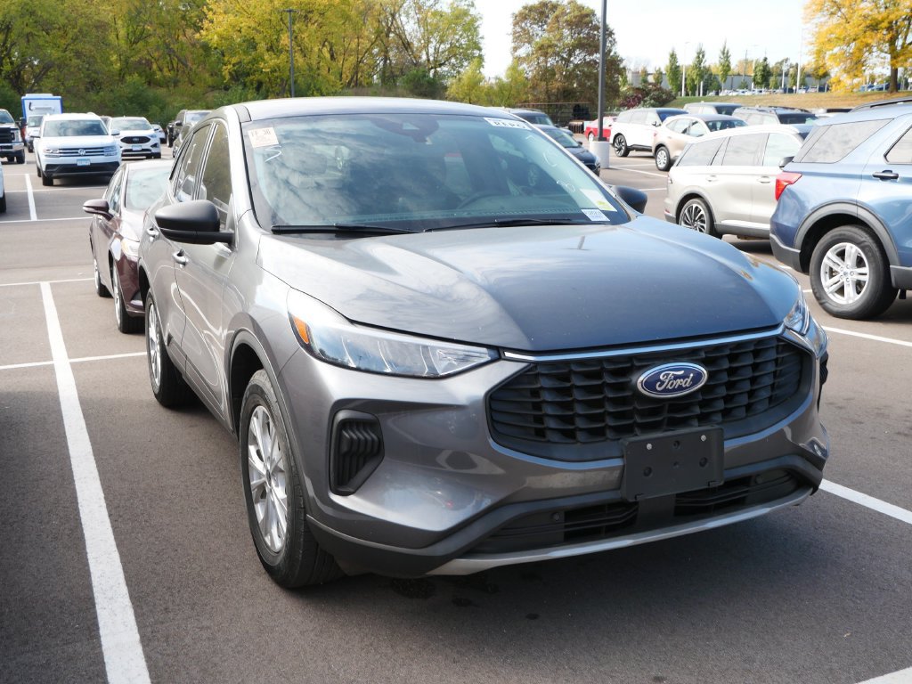 Used 2023 Ford Escape Active AWD/4WD image 3