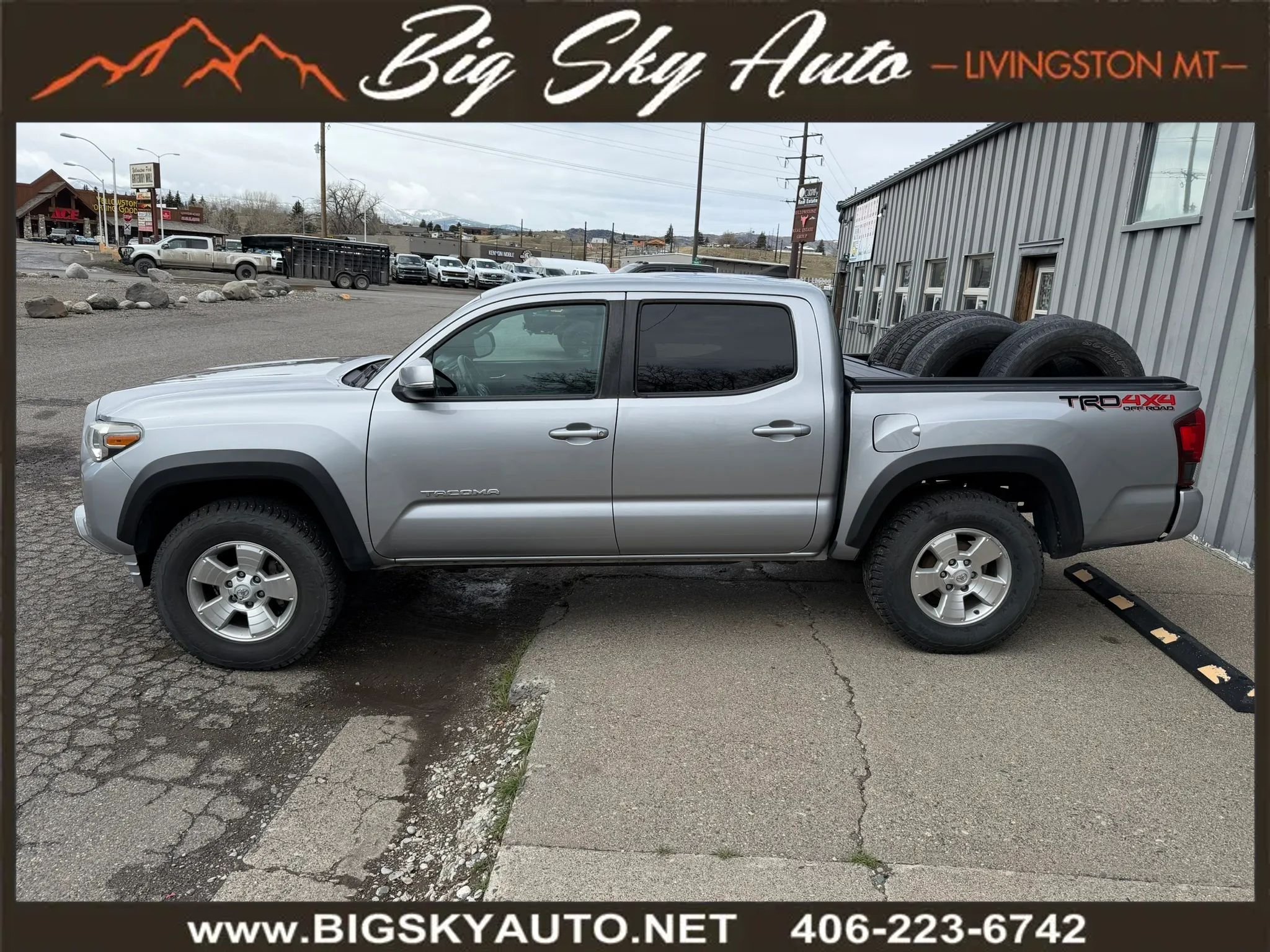 Used 2019 Toyota Tacoma TRD Off-Road w/ Technology Package AWD/4WD image 4