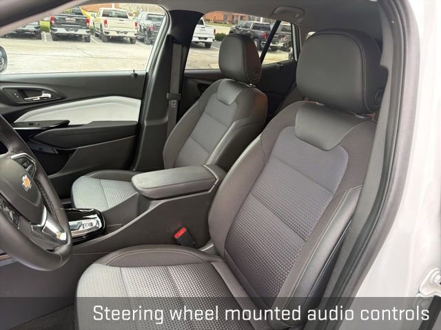 Used 2025 Chevrolet Trax LT w/ LT Convenience Package image 23
