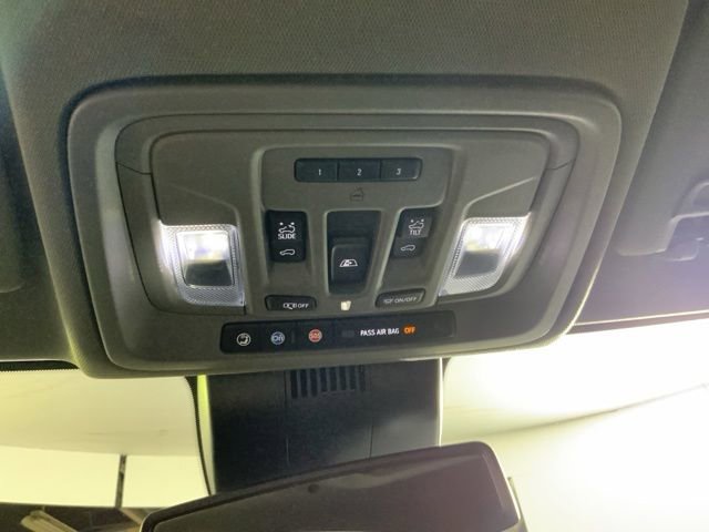 Used 2022 GMC Sierra 1500 Denali AWD/4WD image 26