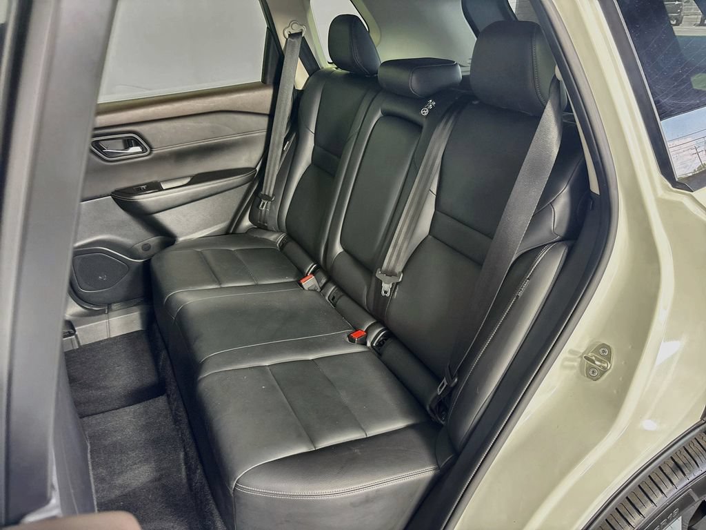 Used 2023 Nissan Rogue SL AWD/4WD image 22