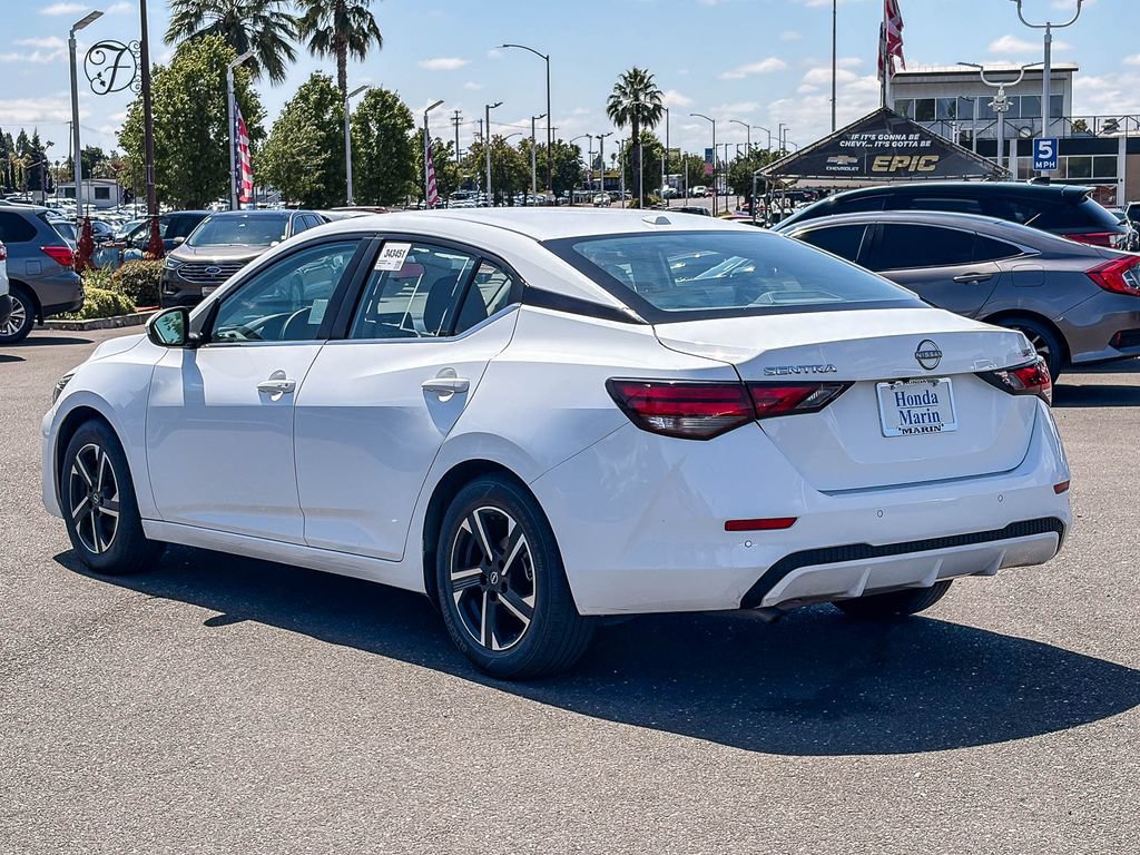 Used 2024 Nissan Sentra SV FWD image 2