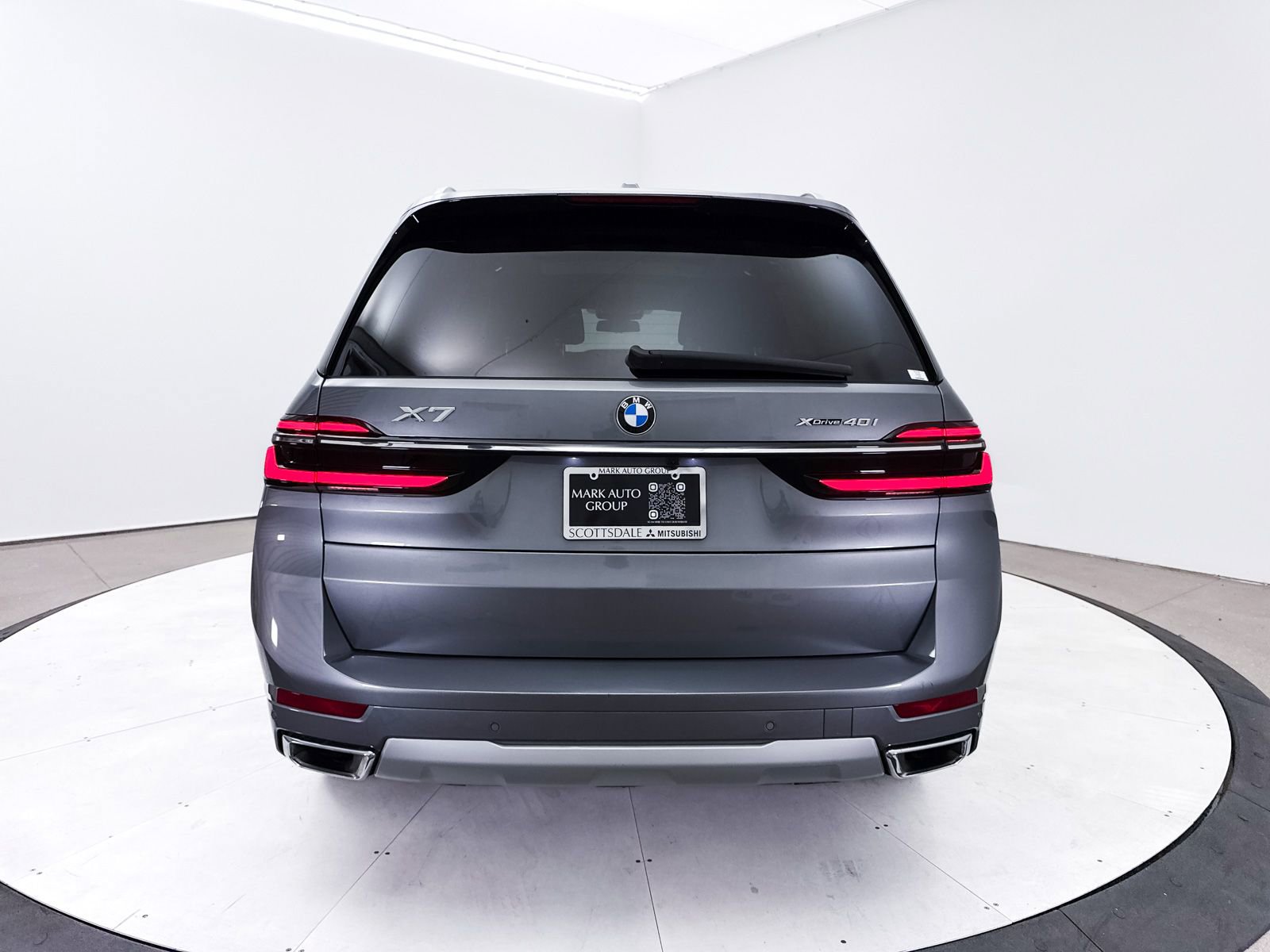 Used 2024 BMW X7 xDrive40i w/ Premium Package image 19