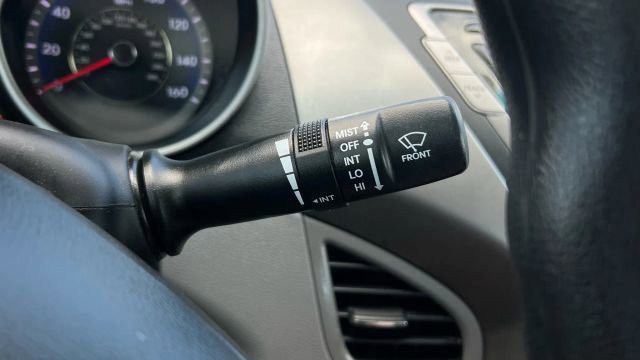 Used 2013 Hyundai Elantra image 26