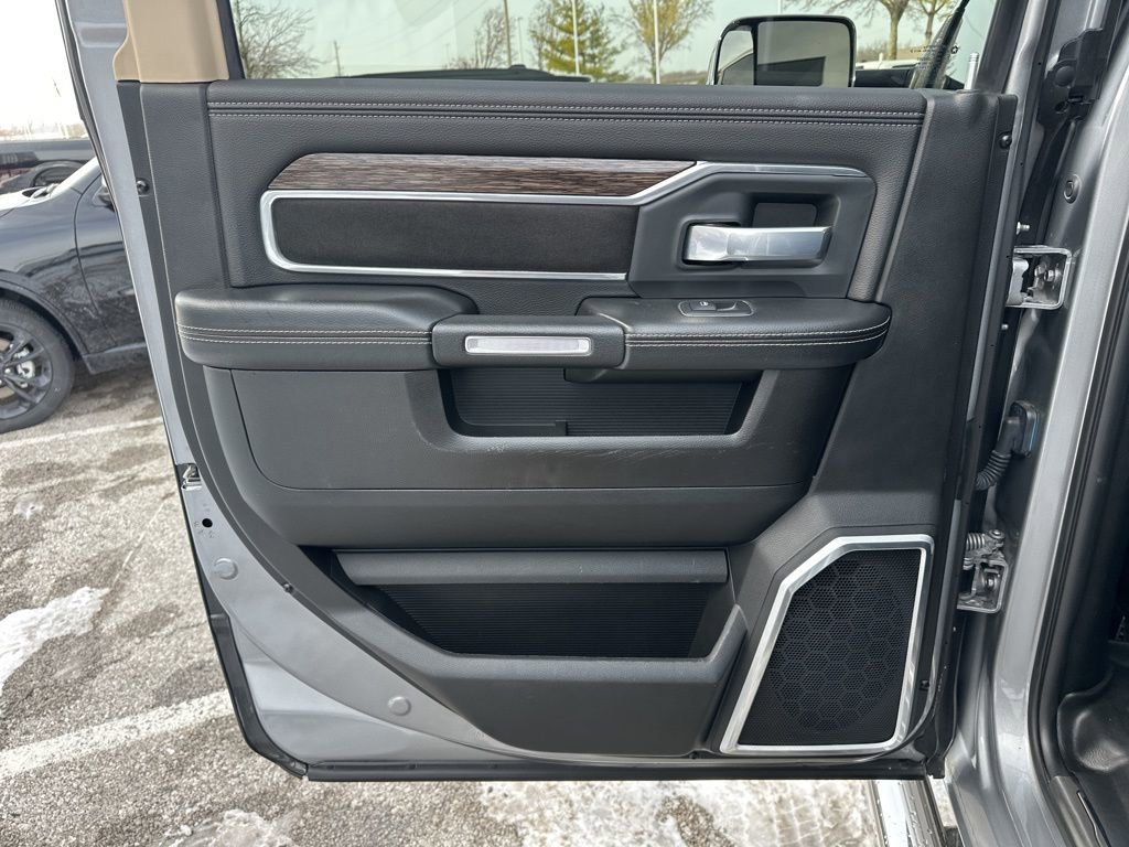 Used 2019 RAM 2500 Laramie image 41