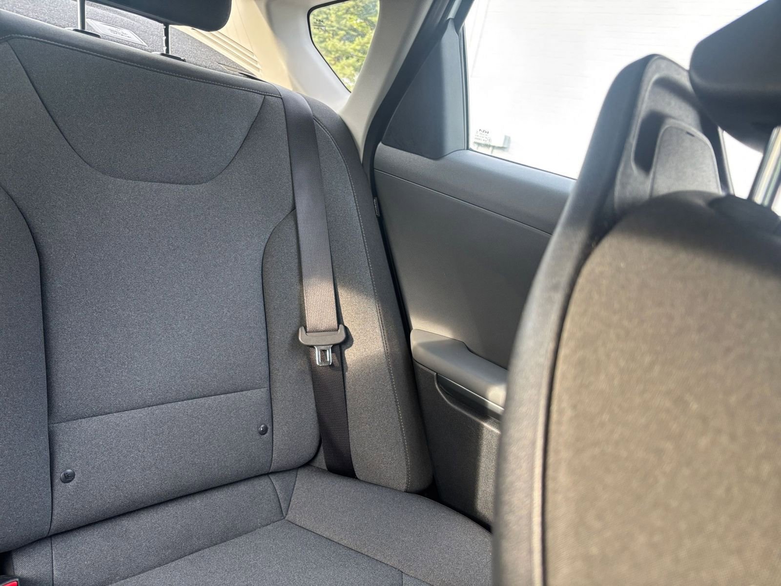 Used 2025 Kia K4 LXS image 36