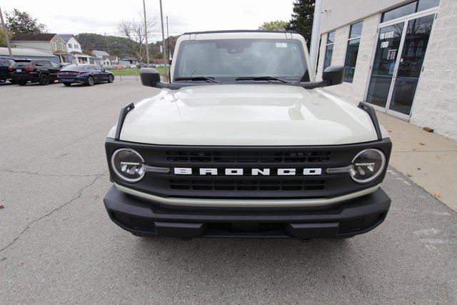 New 2025 Ford Bronco 4-Door image 6