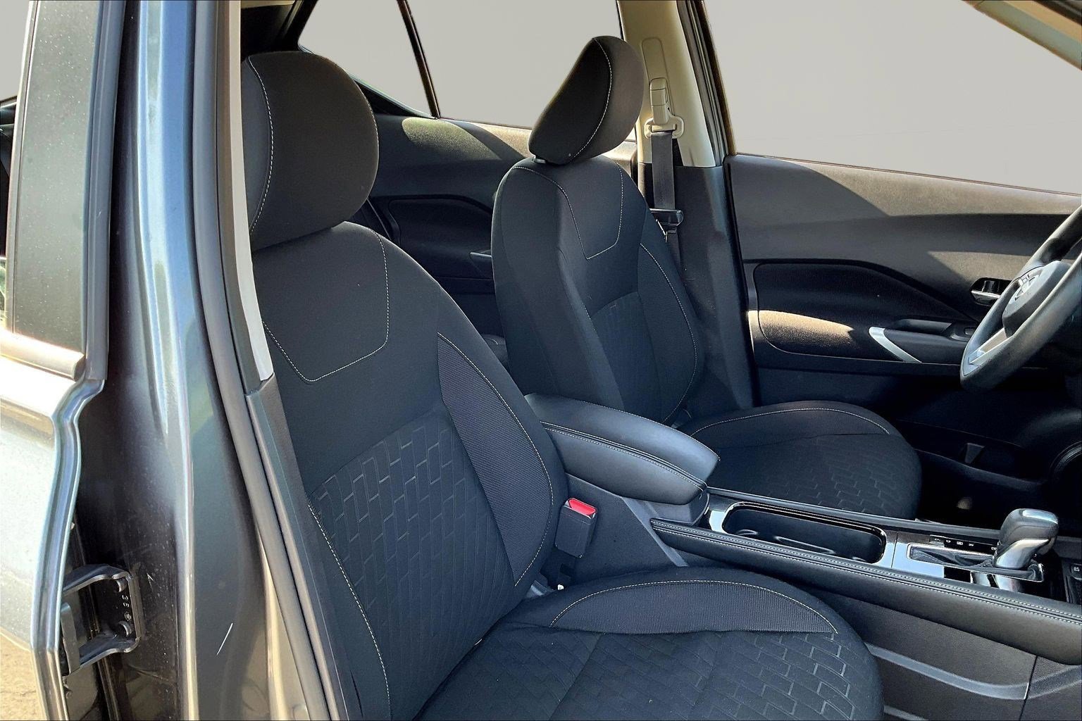 Certified 2023 Nissan Kicks SV FWD image 28