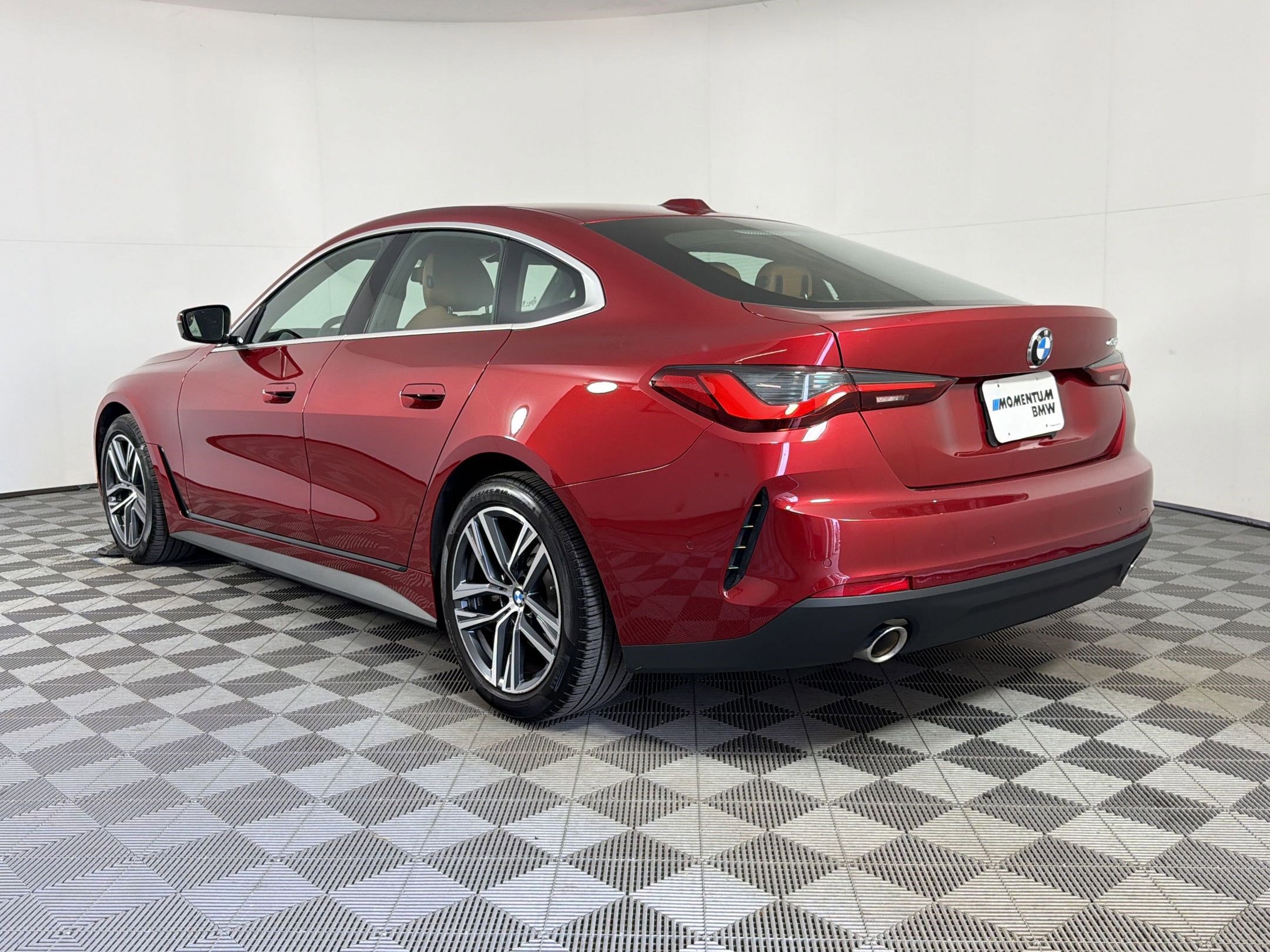 Certified 2025 BMW 430i RWD image 3