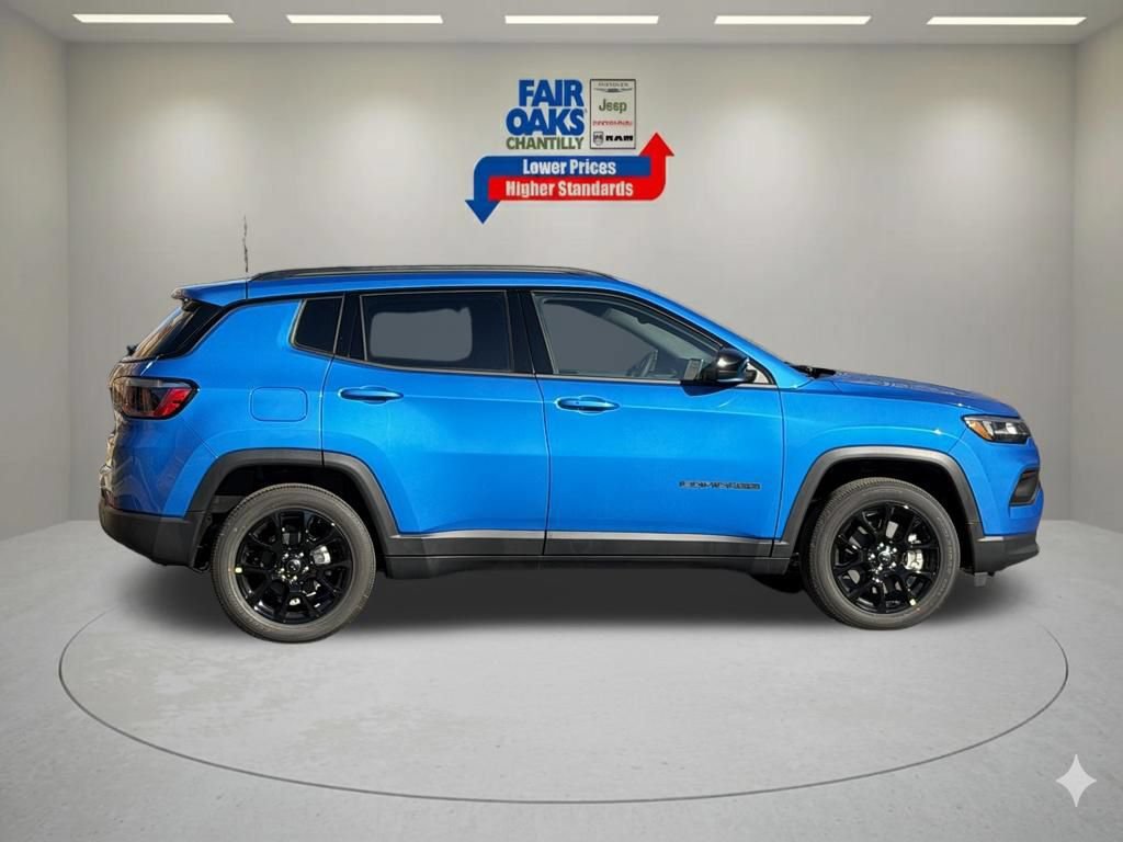 New 2026 Jeep Compass Latitude w/ Sun and Sound Group AWD/4WD image 6