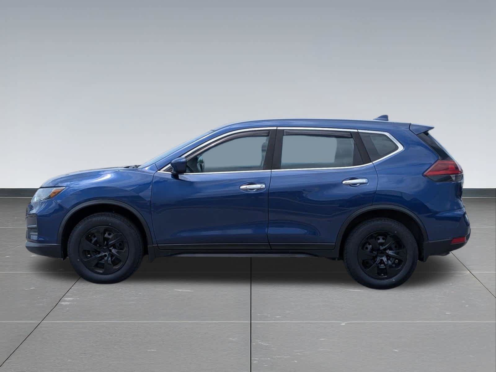 Used 2018 Nissan Rogue S AWD/4WD image 3