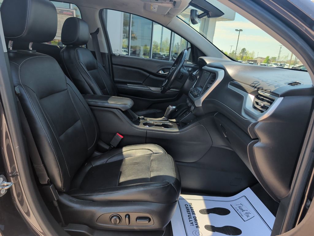 Used 2018 GMC Acadia SLT w/ LPO, Floor Liner Package FWD image 7