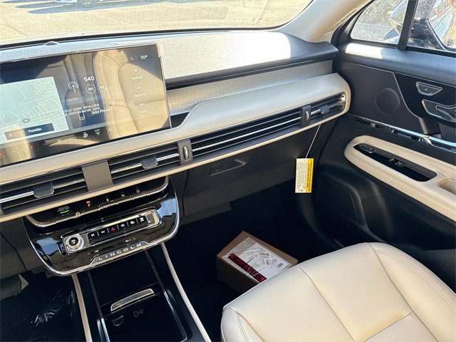 New 2026 Lincoln Corsair Premiere image 15