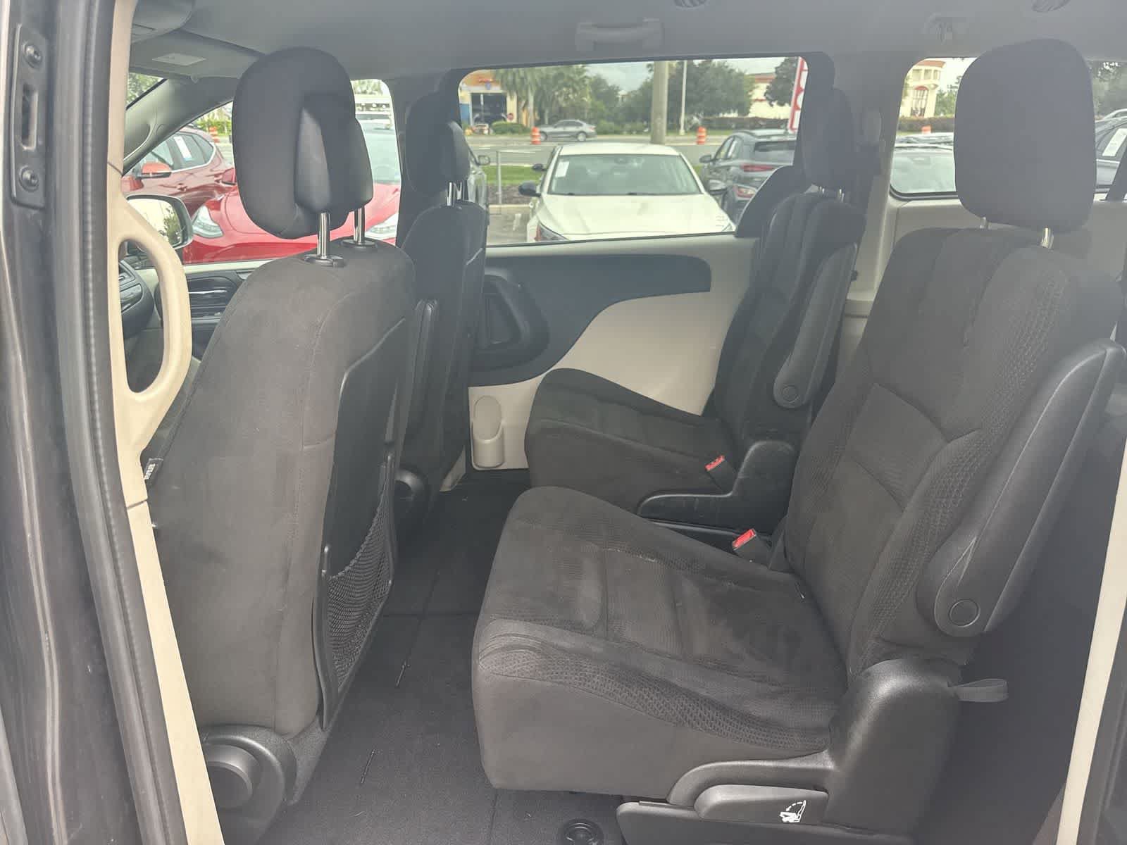Used 2017 Dodge Grand Caravan SE w/ Power Window Group FWD image 15