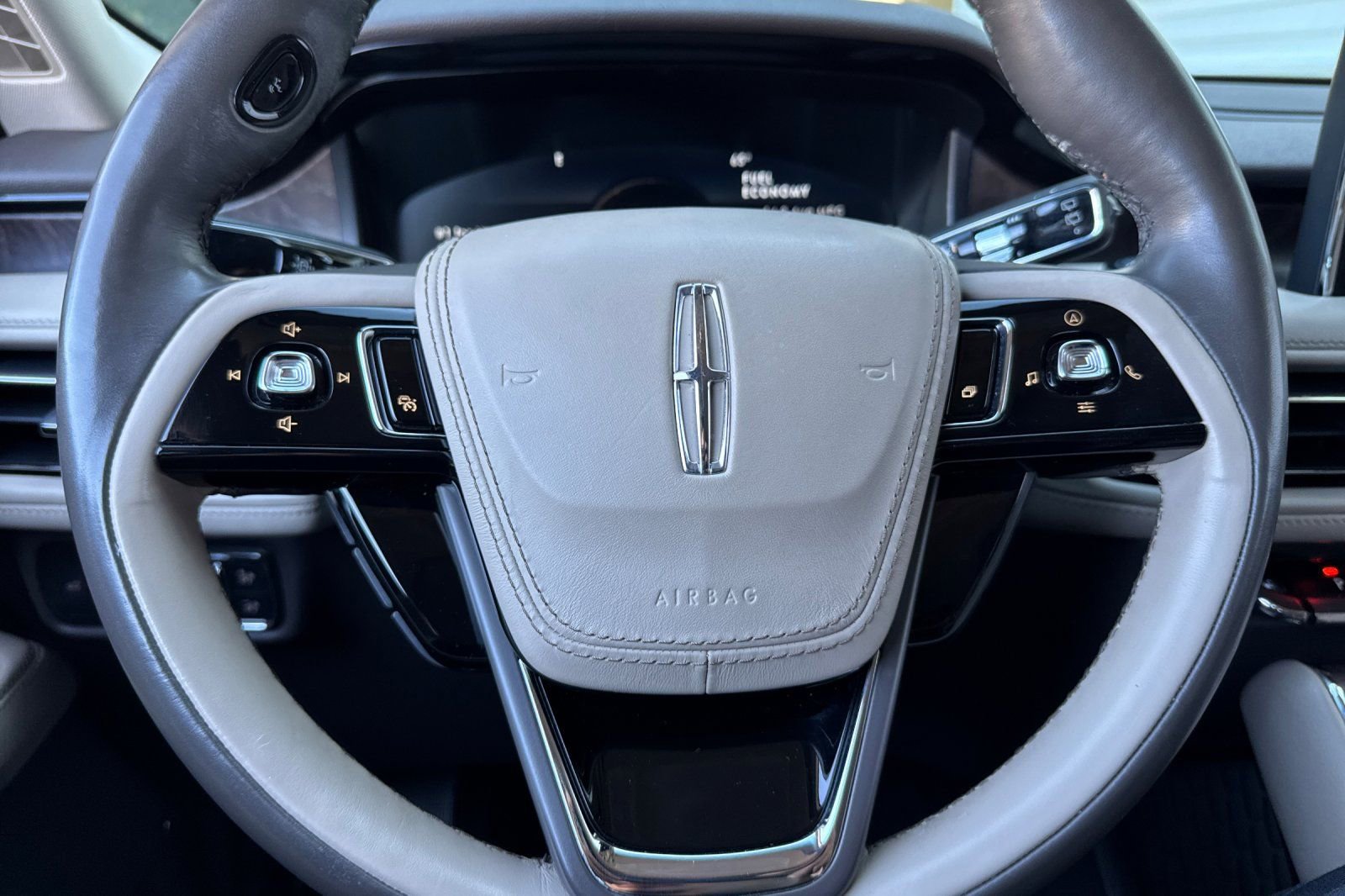 Certified 2020 Lincoln Aviator Reserve w/ Equipment Group 201A image 23