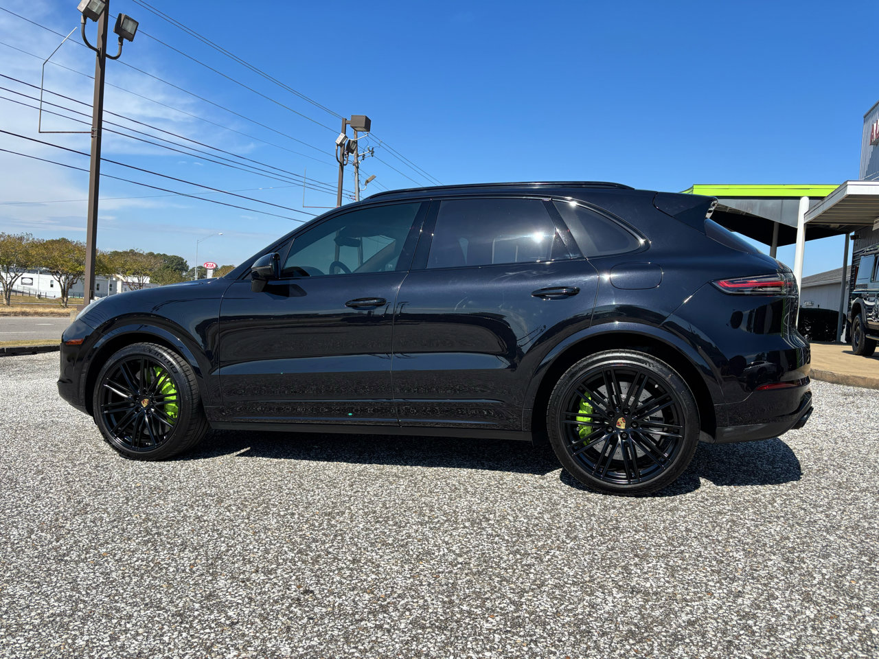 Used 2021 Porsche Cayenne Turbo S image 7