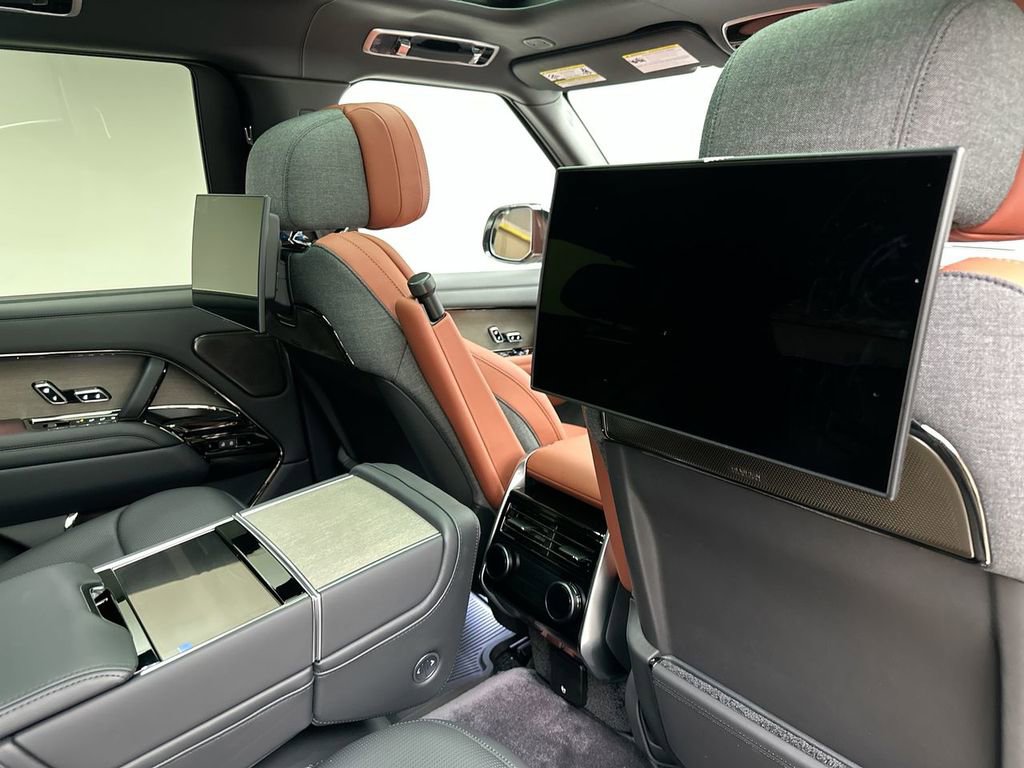 New 2026 Land Rover Range Rover SV image 20