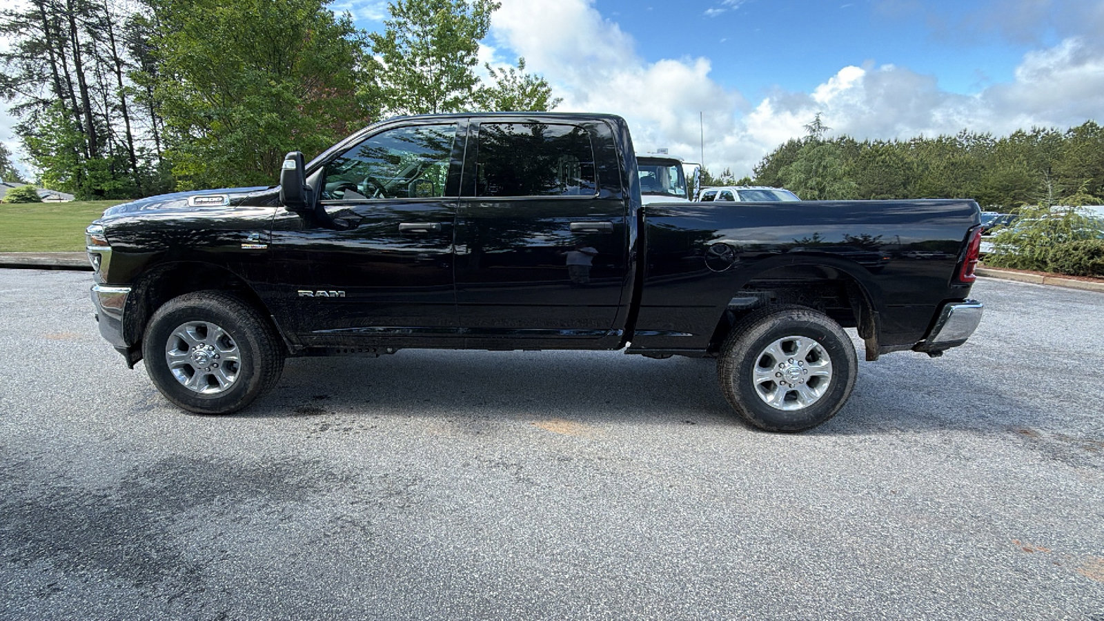 New 2026 RAM 2500 Big Horn AWD/4WD image 11