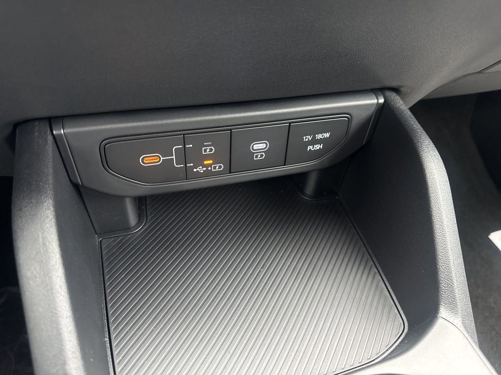 New 2025 Kia K4 LXS image 5