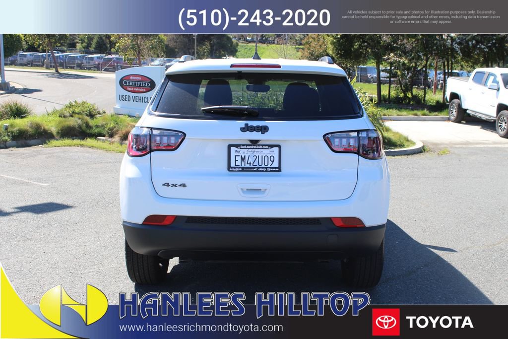 Used 2026 Jeep Compass Latitude image 8