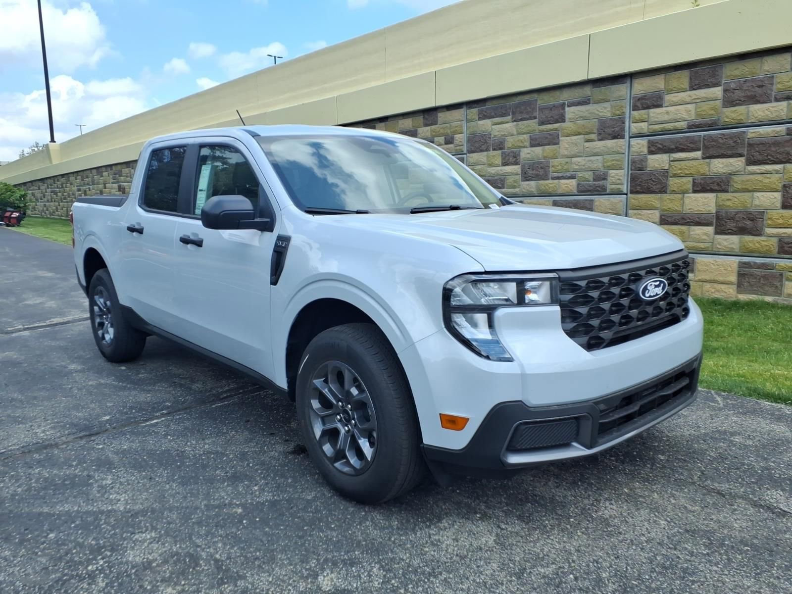 New 2026 Ford Maverick XLT AWD/4WD image 2