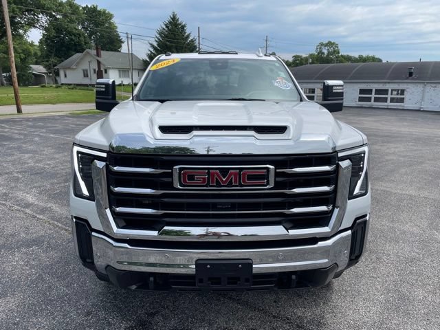 Used 2024 GMC Sierra 2500 SLT w/ SLT Premium Package AWD/4WD image 2