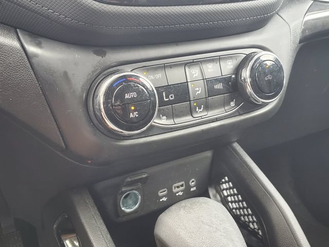 Certified 2022 Chevrolet TrailBlazer LT w/ Convenience Package FWD image 31