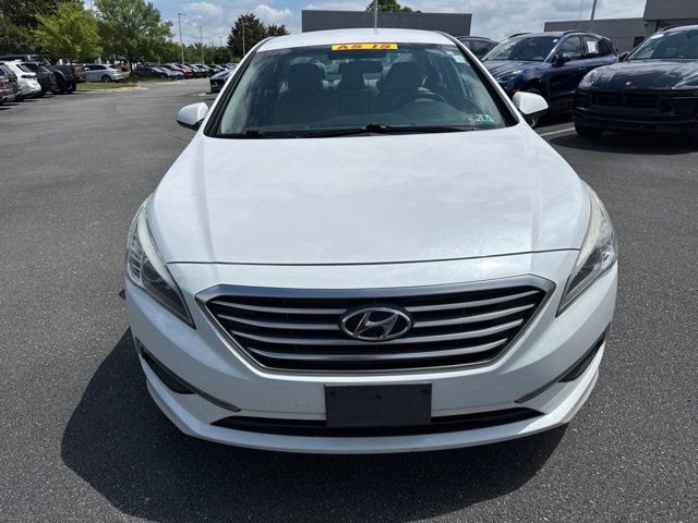Used 2015 Hyundai Sonata SE FWD image 2