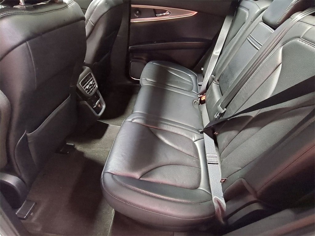 Certified 2020 Lincoln Nautilus Reserve image 26