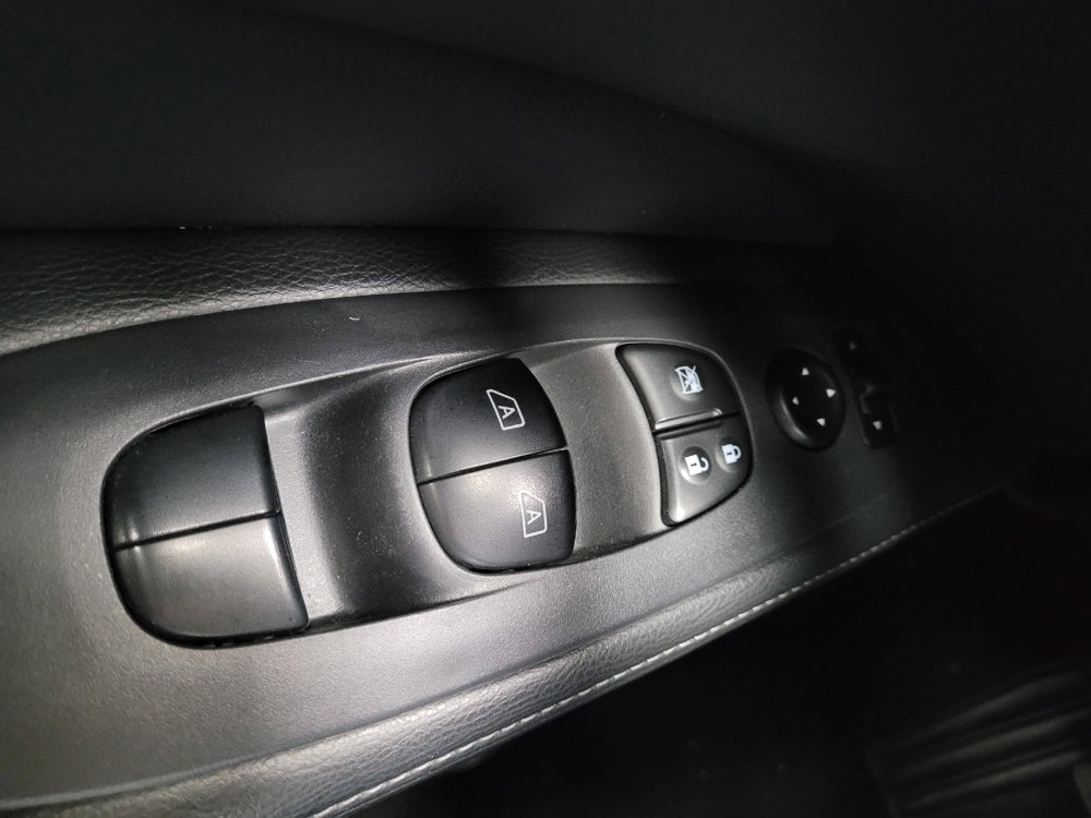 Used 2020 Nissan Pathfinder SV w/ Cargo Package FWD image 27