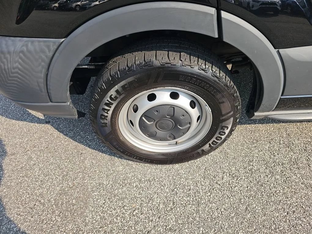 Used 2018 Ford Transit 350 XL RWD image 9
