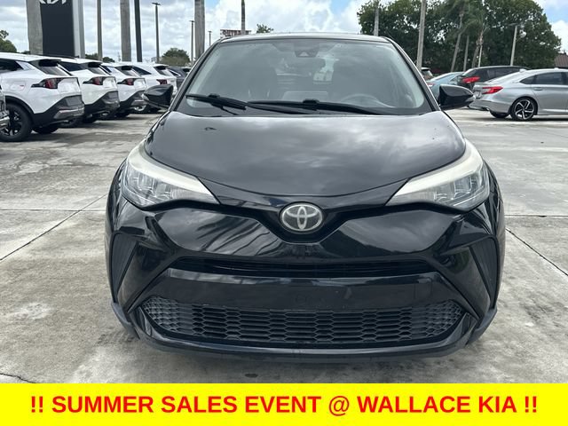 Used 2020 Toyota C-HR LE FWD image 3