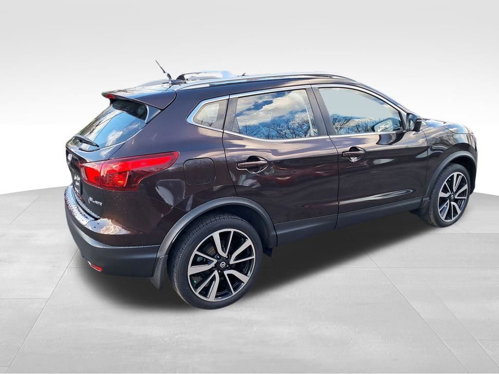 Used 2017 Nissan Rogue Sport SL w/ SL Premium Package image 5
