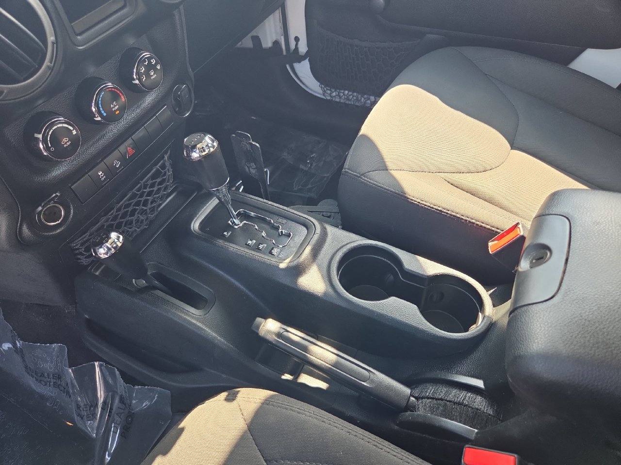Used 2016 Jeep Wrangler Unlimited Sport w/ Connectivity Group AWD/4WD image 27