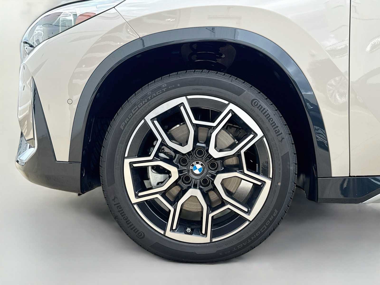 New 2027 BMW X1 xDrive28i AWD/4WD image 6