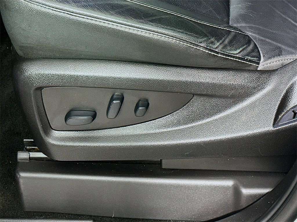 Used 2018 Chevrolet Suburban LT image 22