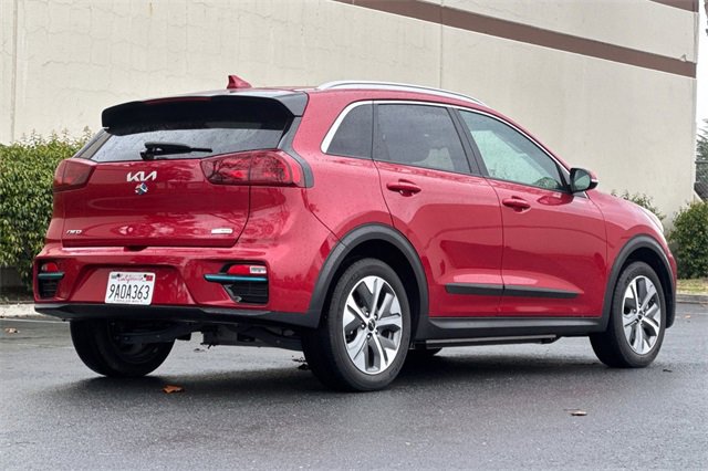 Used 2022 Kia Niro EX Premium image 4