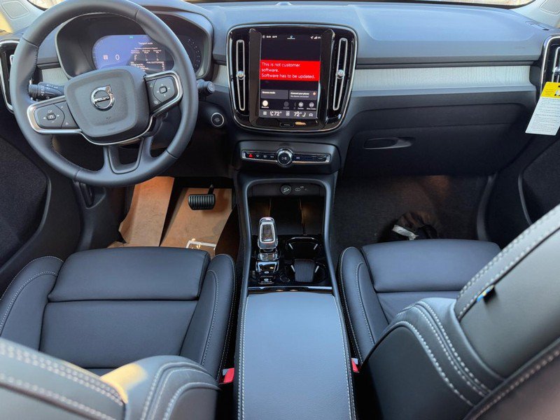 New 2026 Volvo XC40 B5 Plus w/ Protection Package Premier AWD/4WD image 6