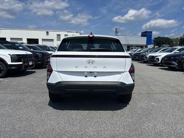 New 2027 Hyundai Kona SE AWD/4WD image 3