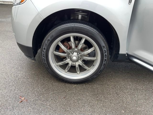 Used 2011 Lincoln MKX AWD w/ 102A Rapid Spec Order Code image 27