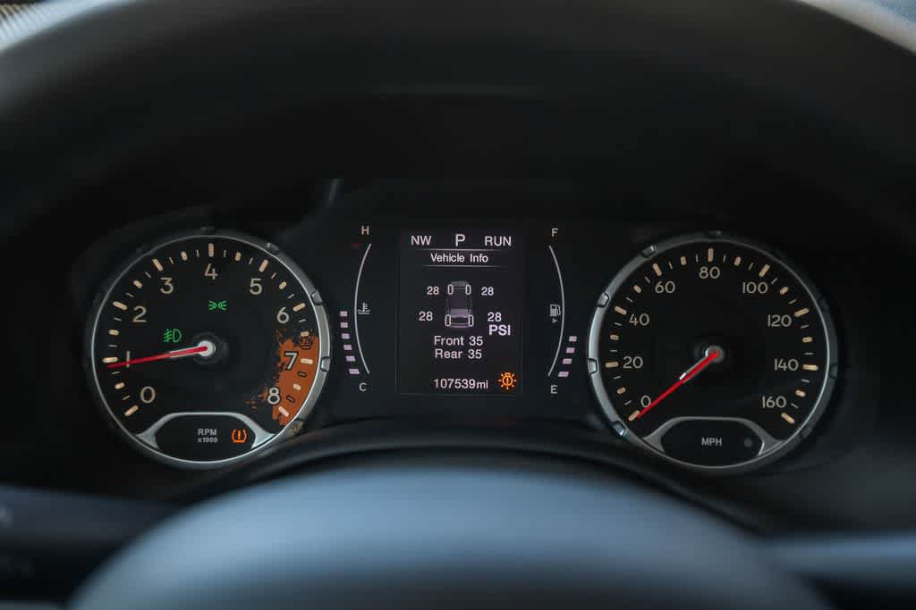 Used 2017 Jeep Renegade Altitude FWD image 22