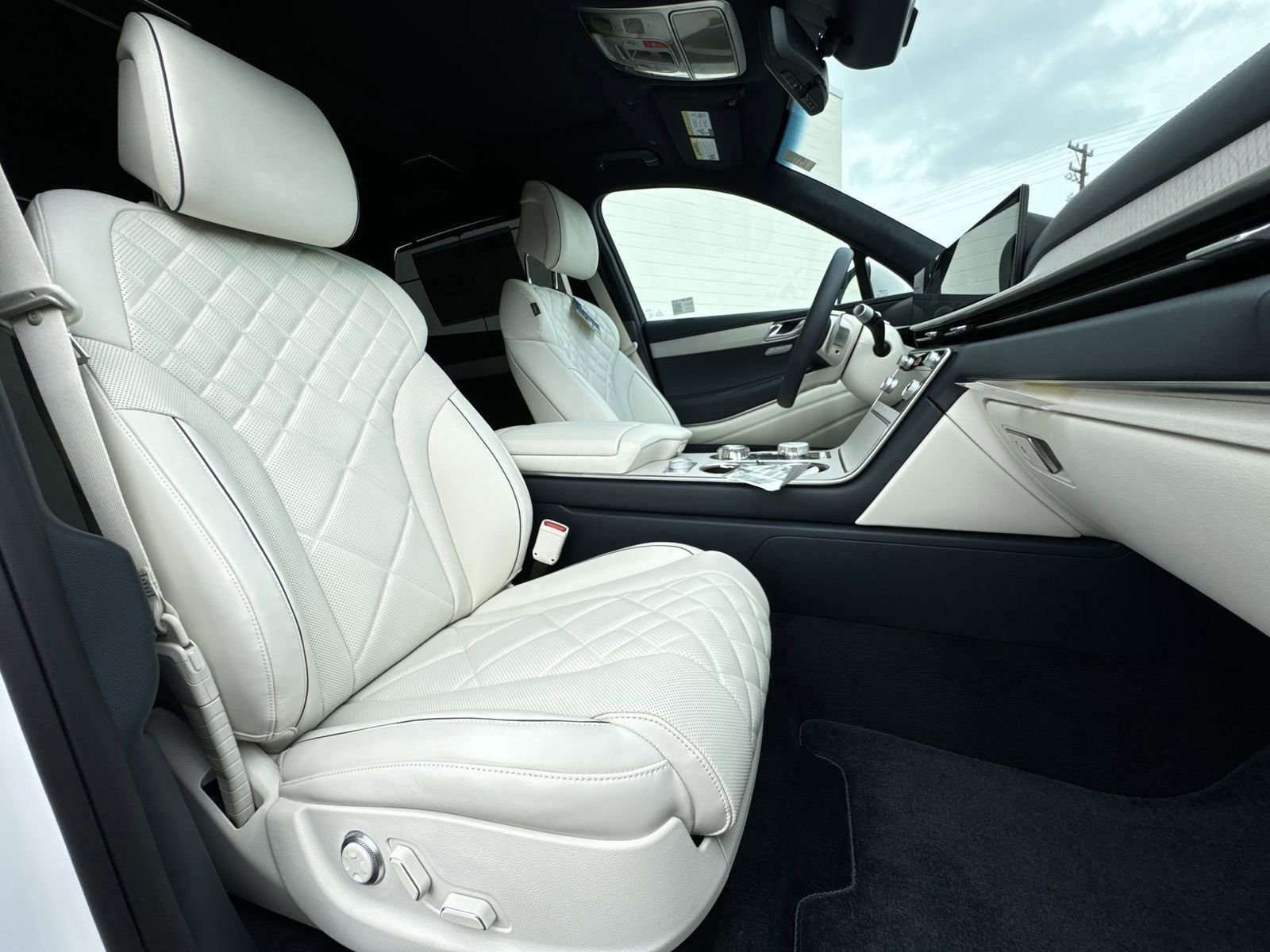 New 2025 Genesis GV80 3.5T Prestige image 31