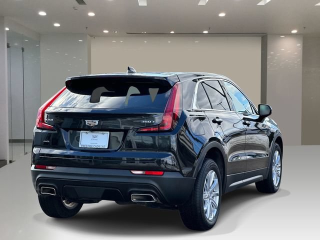 Used 2022 Cadillac XT4 Luxury w/ Trailering Package AWD/4WD image 4