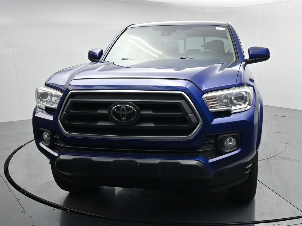 Used 2022 Toyota Tacoma SR5 AWD/4WD image 3