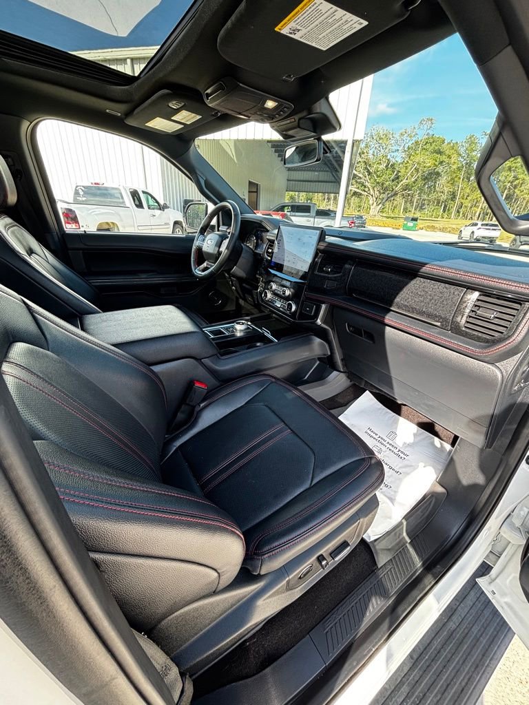 Used 2023 Ford Expedition Limited image 20